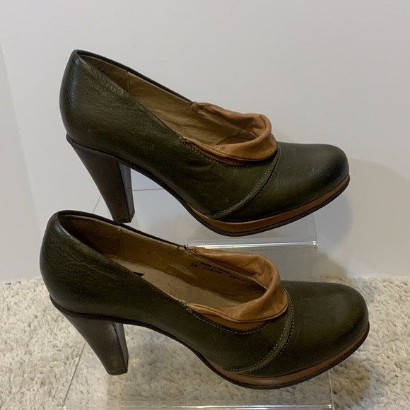 Army green tan pumps DKODE rare - Picture 16 of 16